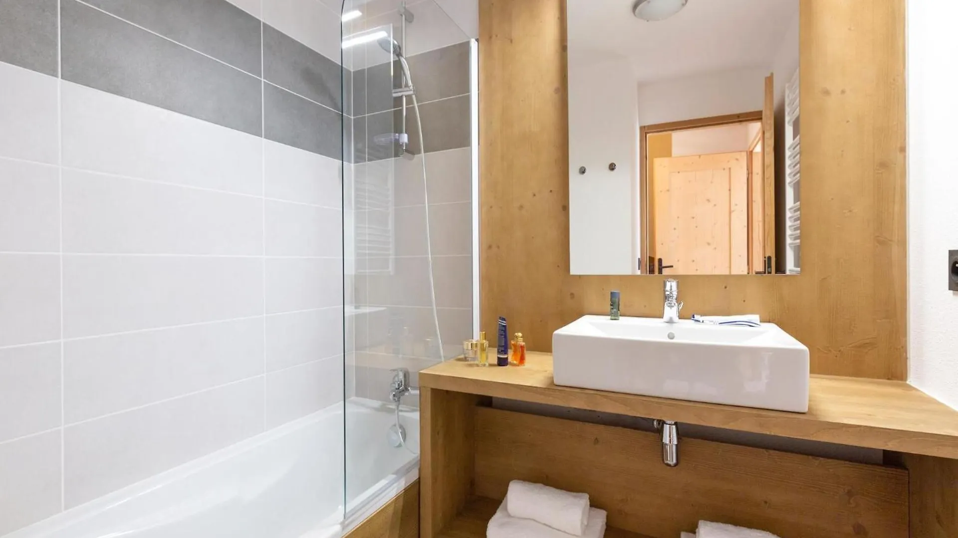 Pet-Friendly Holiday Home With Scenic Views Beaufort  0*, Beaufort (Savoie)